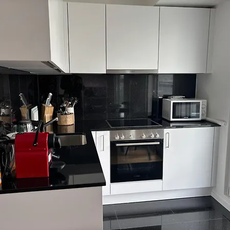 New On Floor, 2 Minutes From Train Station Apartament Lozanna
